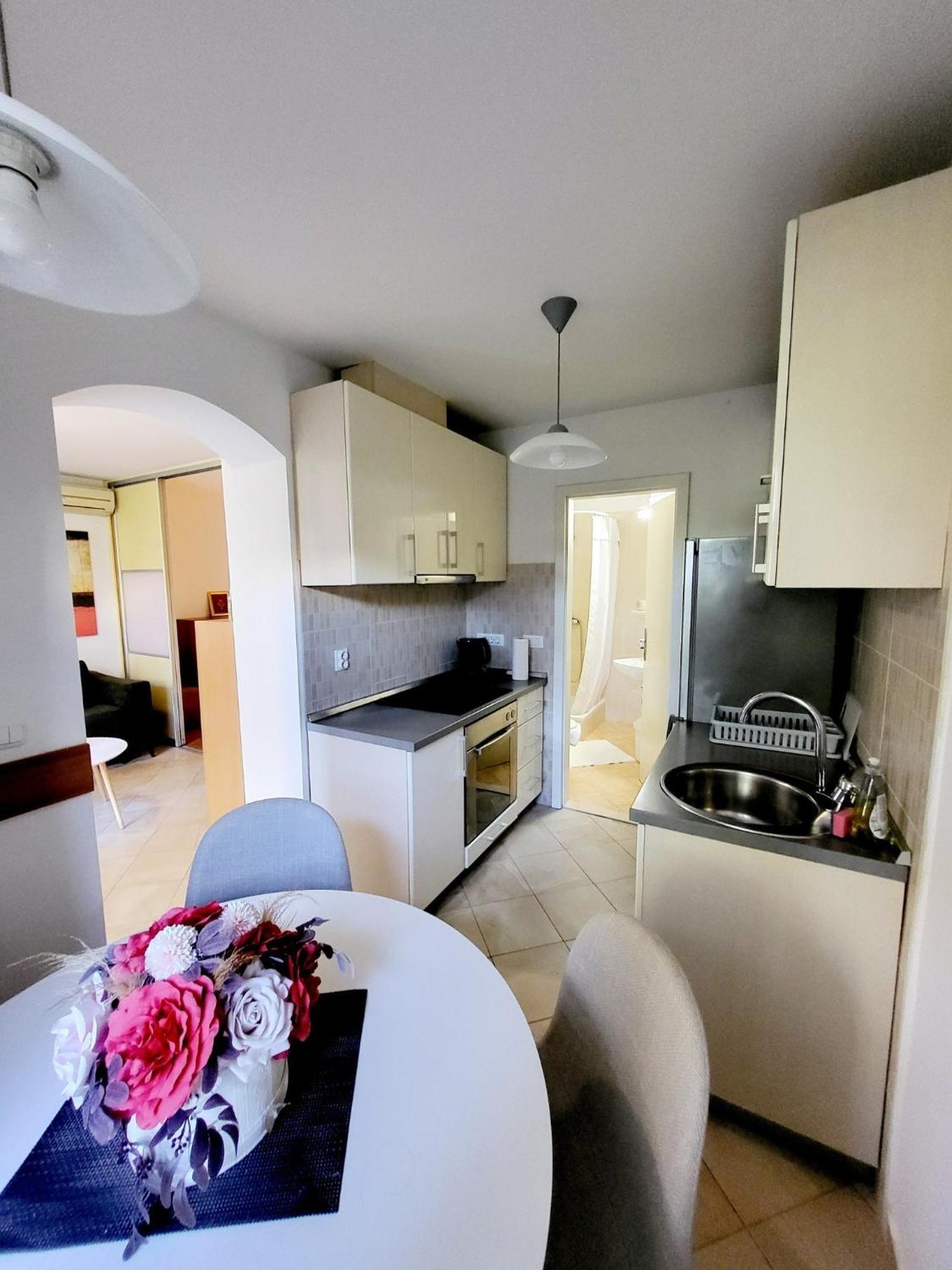 Green Terrace Apartment I ดูบรอฟนิก ภายนอก รูปภาพ